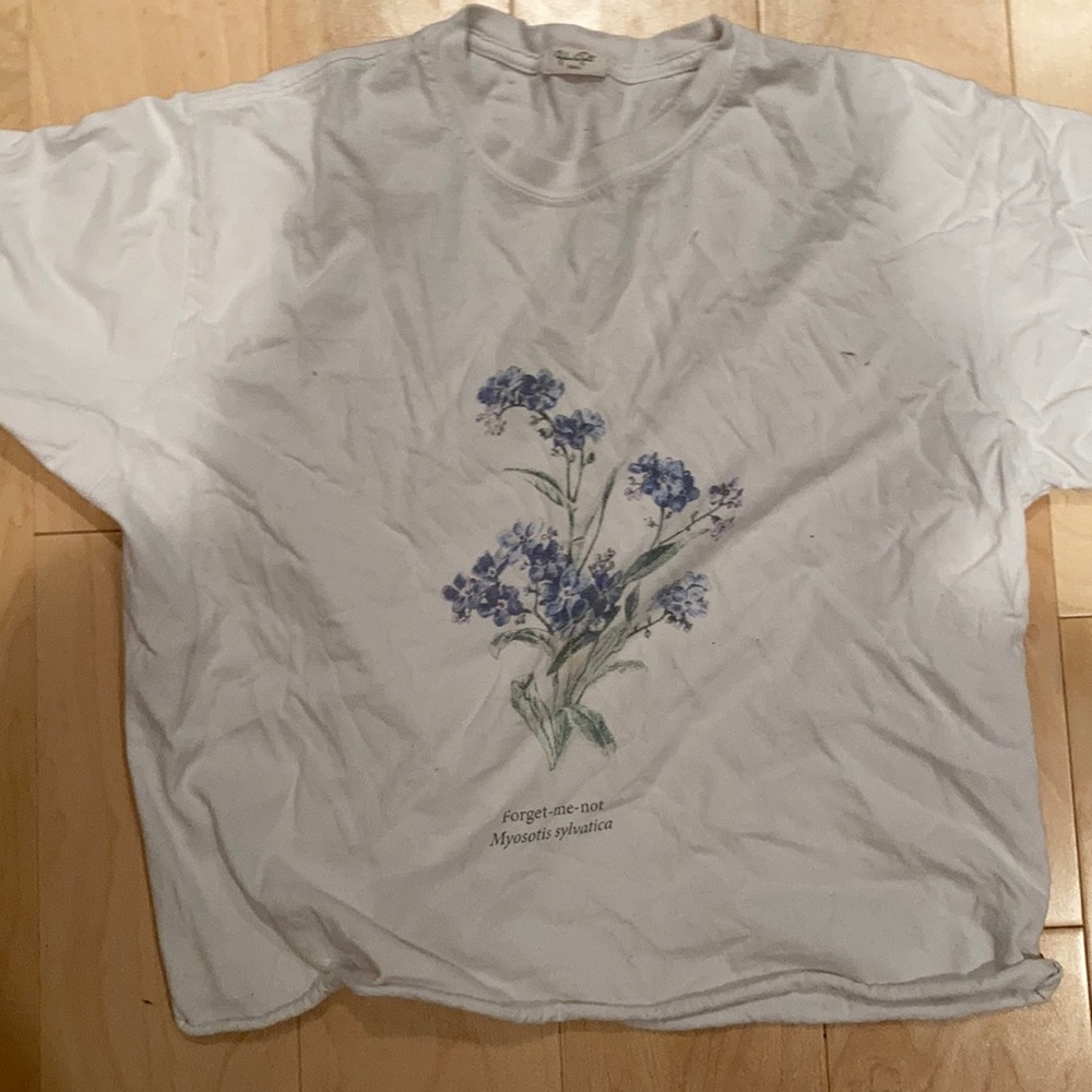 Brandy Melville forget me not tee